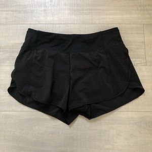 EUC lululemon shorts